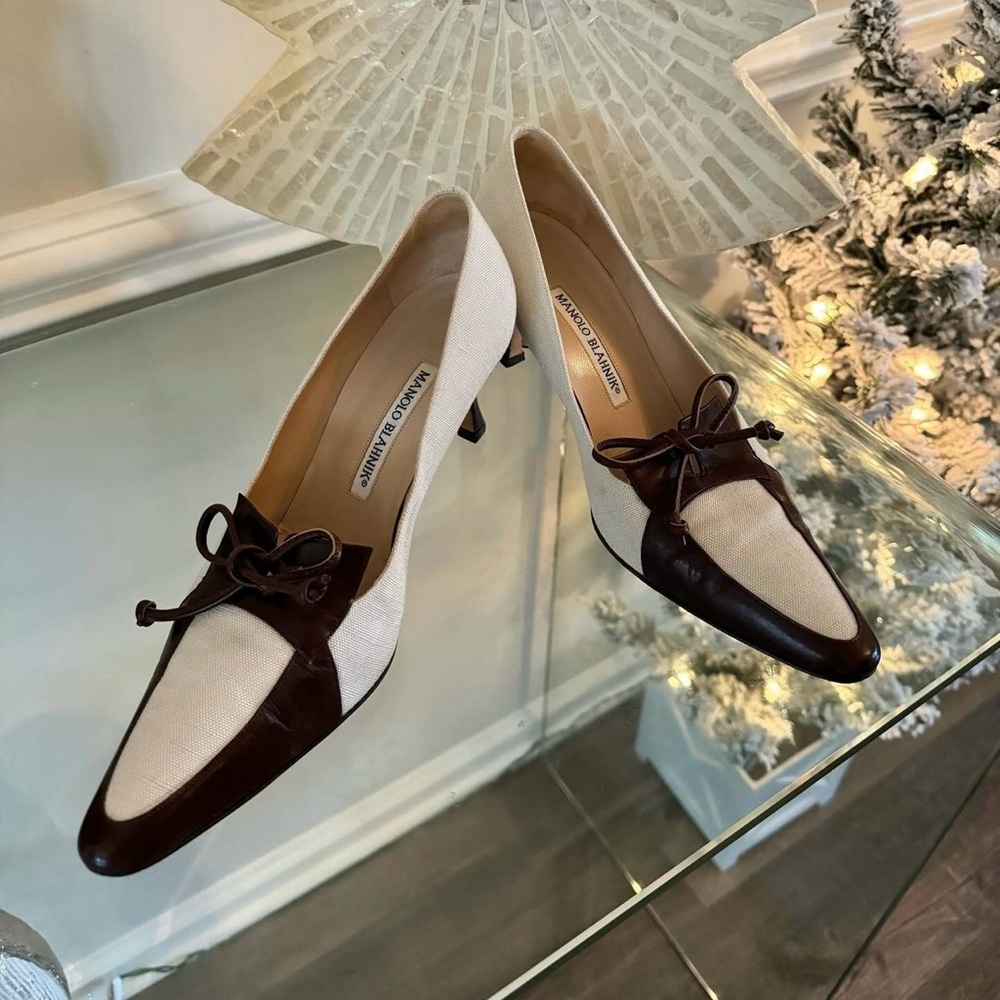 Manolo Blahnik - Vintage Brown Leather & Ivory Canvas Heels